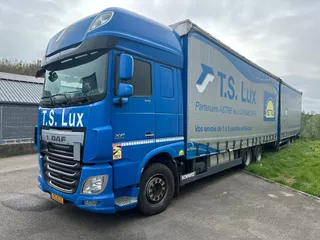 DAF XF 440 DAF XF 440 6x2 / SUPERSPACECAB / KOMBI MIT ANHANGER SCHMITZ 2016 / DURCHLADEN / 2 STUCK